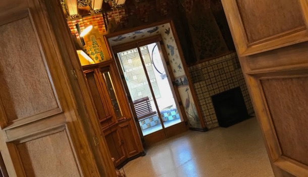 interno primo piano di casa vicens a barcellona